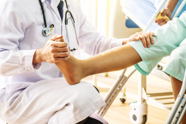 Orthopedic Doctors: What They Do and When to Seek Their Help